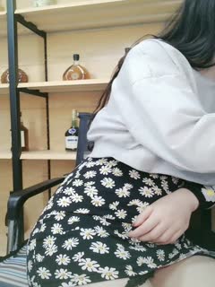 四哥偶遇做导游的大学女同学 一块游玩一块开房